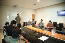 sesión de trabajo con representantes de la empresa Bloomberry Farms