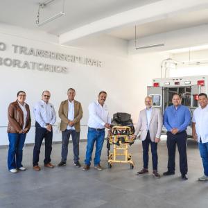 Donación camilla ambulancia CUValles 